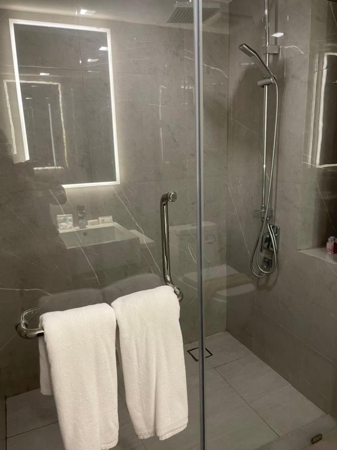 D2 Residences Huahin 华欣市中心近海滩近商场酒店式公寓可加床有连通房型 HHQ Quarto foto